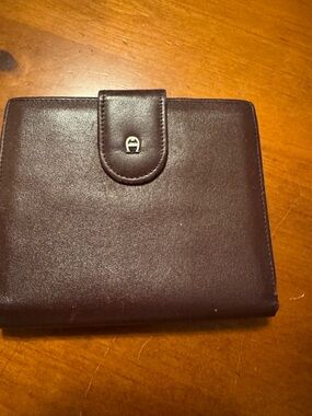 Vintage Etienne Aigner Bi-Fold Wallet /Coin Pouch GUC😊😊
